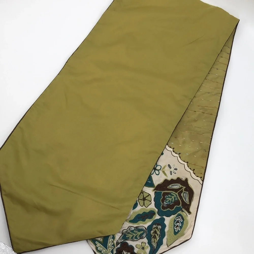 Pier 1 Imports Bloomsbury Table Runner 14”x72” Dry Clean 109% Polyester 2083253